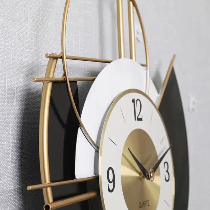 Horloge murale moderne, horloge à pendule en métal de luxe, horloge murale décorative élégante pour l'intérieur, décorations artistiques nordiques pour le salon