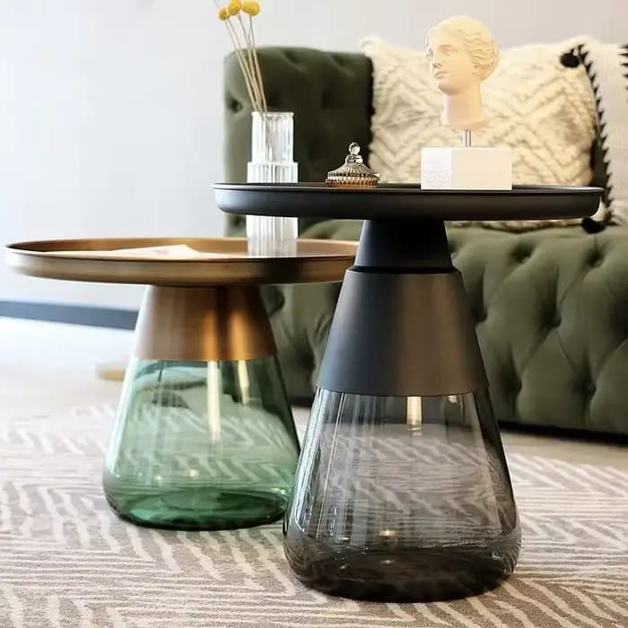 Table d'appoint ronde en métal pour salon