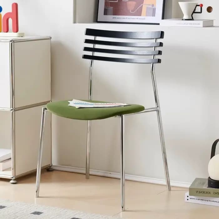 Chaises de salle à manger Vintage françaises en bois massif
