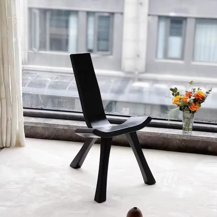 Chaise de loisirs haut de gamme en bois massif à trois pieds avec dossier
