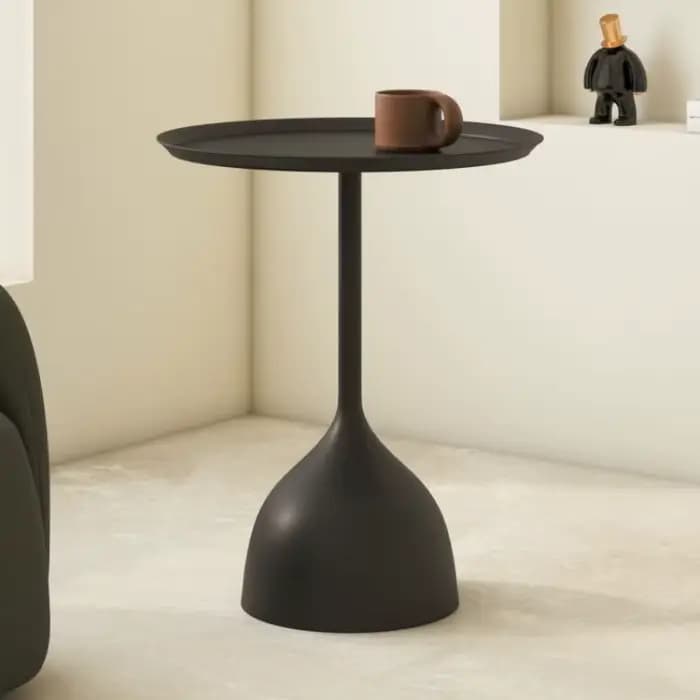 Table d'angle noire moderne et minimaliste pour salon
