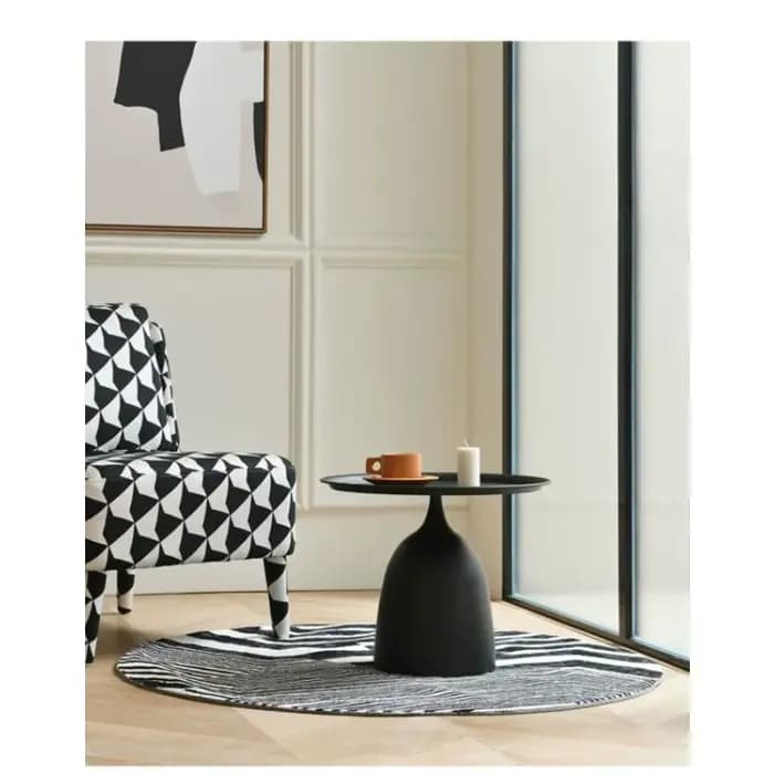 Table d'angle noire moderne et minimaliste pour salon