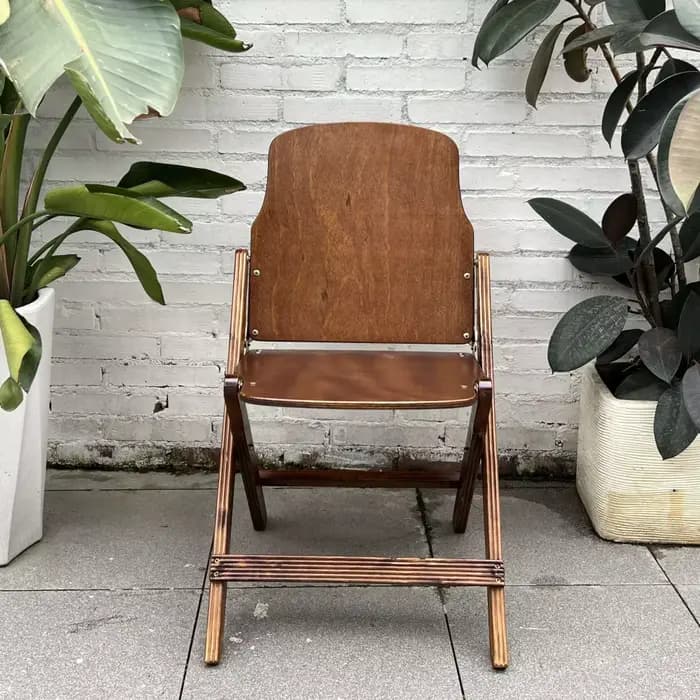 Chaises pliantes rétro en bois massif