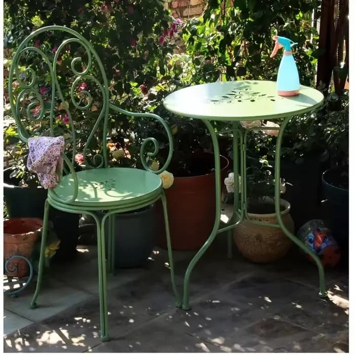 Table de jardin évidée en fer de style américain