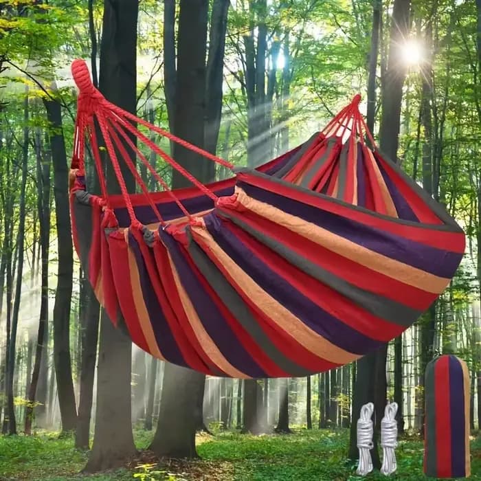 Hamac portable très utilisé pour les activités de plein air, idéal pour le camping et les loisirs. C
