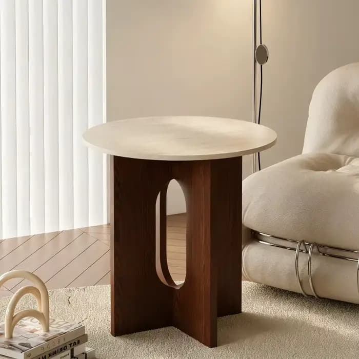Petite table basse ronde en bois massif