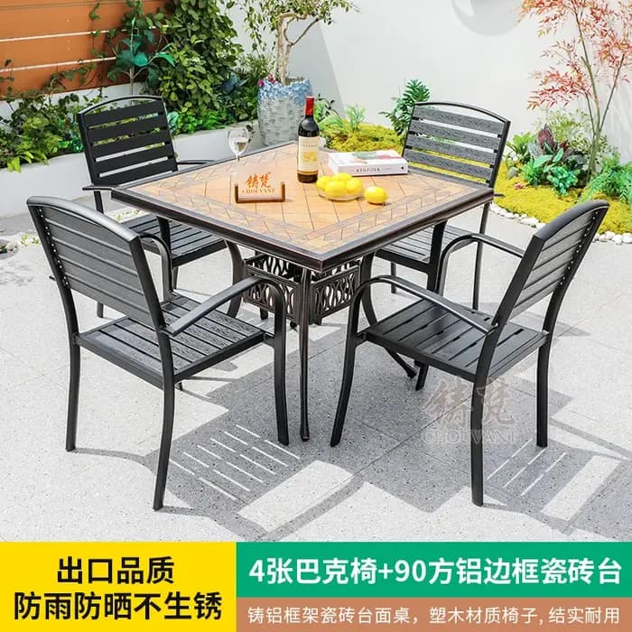 Combinaison table et chaise de loisirs en plein air